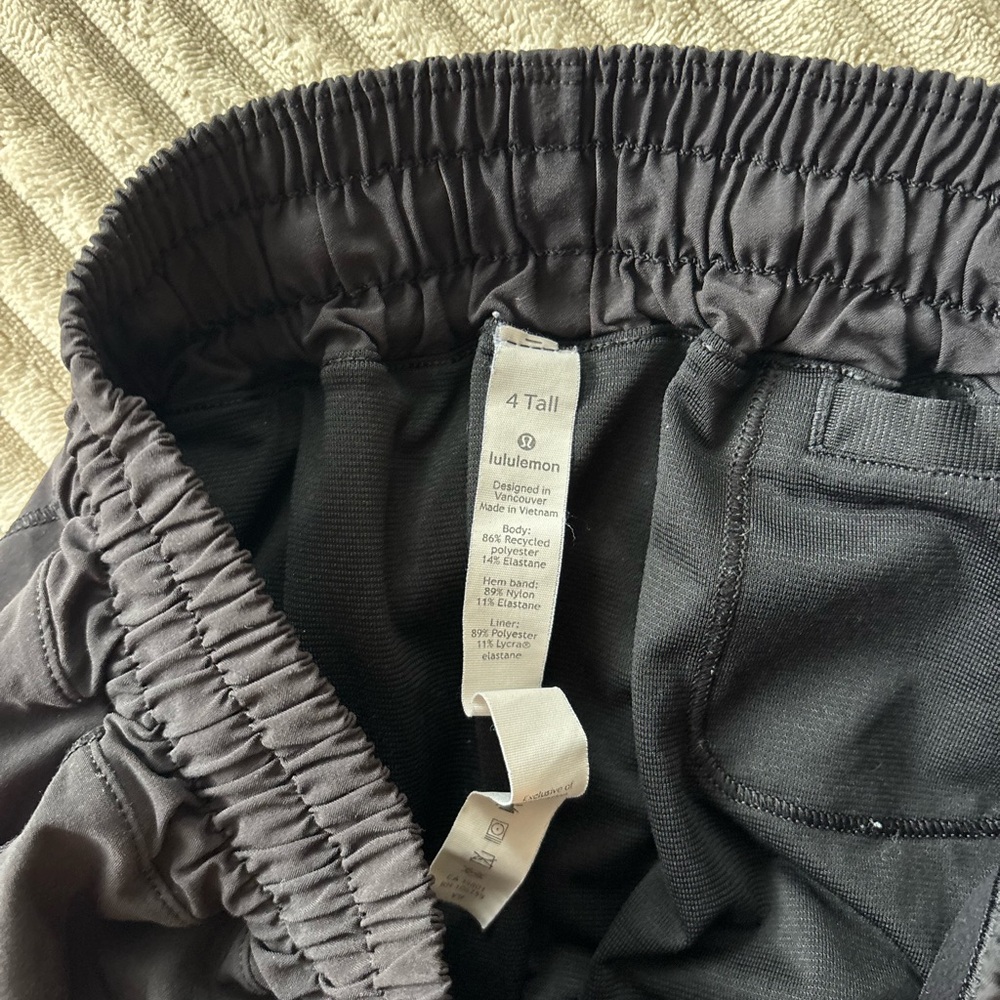 Lululemon Hotty Hot 4” Shorts - Picture 3 of 4